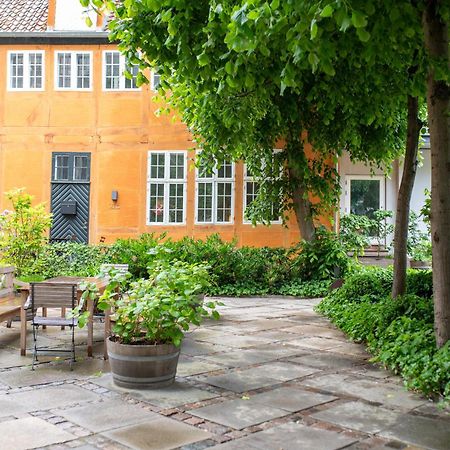 City Apartment With Exposed Ceiling Beams Copenhagen Exterior photo